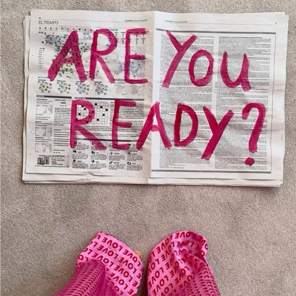 Random - Picture 1 of 1